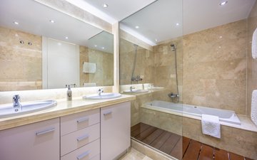 Property slide 31