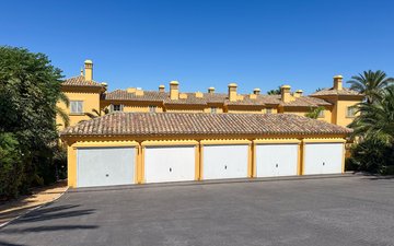Property slide 32