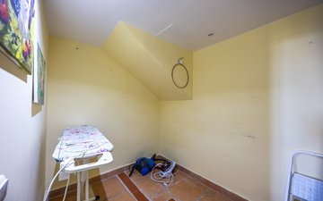 Property slide 31