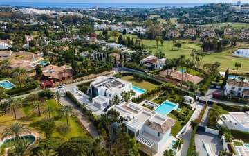 Slajd nieruchomości 24