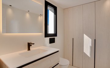 Property slide 18