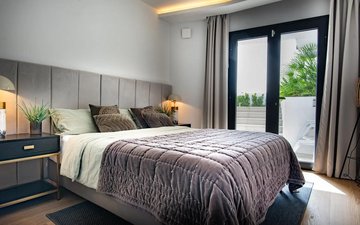 Property slide 18