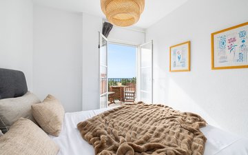 Property slide 10