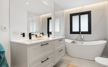 Property slide 21