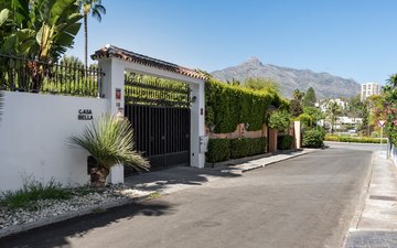 Property slide 40