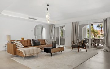 Property slide 10