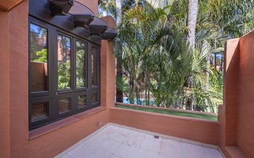 Property slide 22