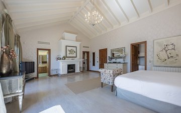 Slajd nieruchomości 23