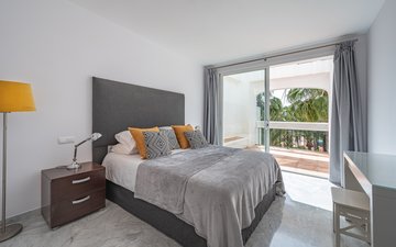 Property slide 40