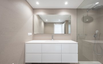 Property slide 32