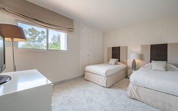Property slide 38