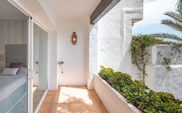 Property slide 22