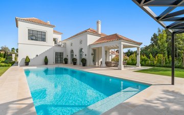 Slajd nieruchomości 1