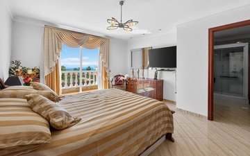 Property slide 24