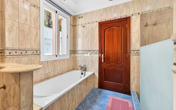 Property slide 20