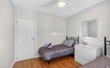 Property slide 22