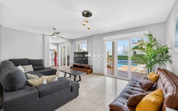 Property slide 17