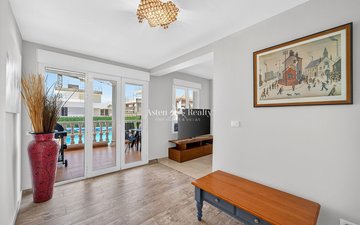 Property slide 14