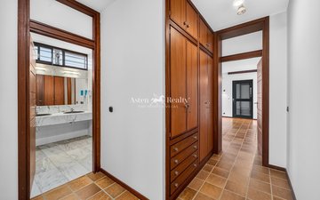 Property slide 31