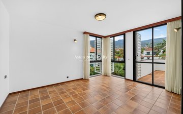 Property slide 44