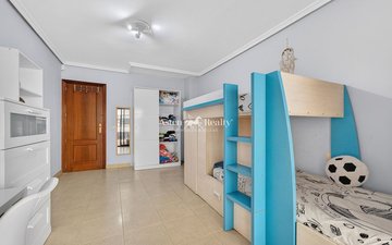 Property slide 10