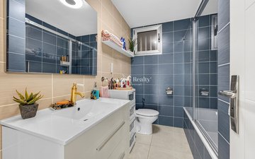 Property slide 21