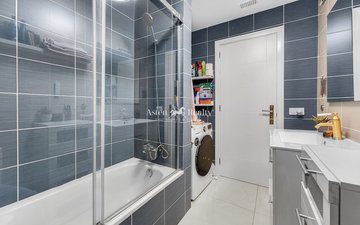 Property slide 20