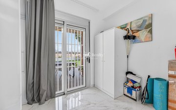 Property slide 22