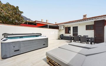 Property slide 17