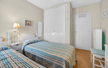 Property slide 15