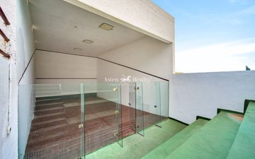 Property slide 15