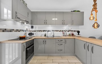 Property slide 10