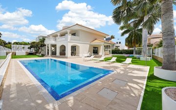 Property slide 18
