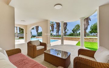 Property slide 21