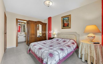 Property slide 22