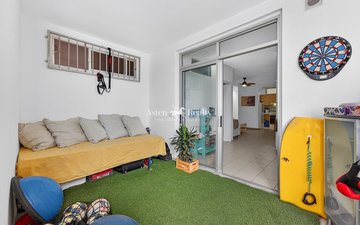 Property slide 5