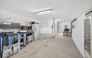 Property slide 39