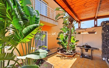 Property slide 10