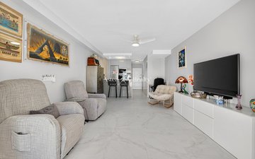 Property slide 10