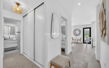 Property slide 17