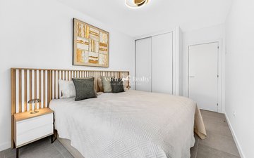 Property slide 20