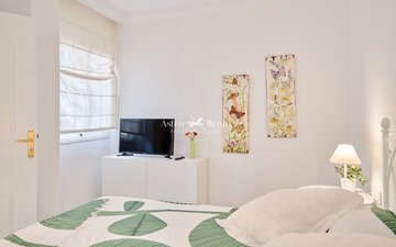 Property slide 25