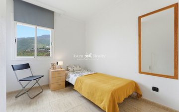 Property slide 18