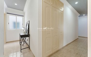 Property slide 20