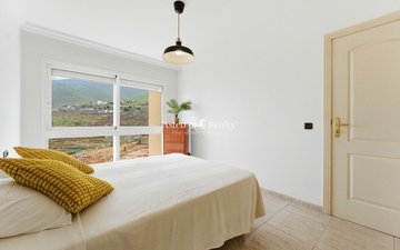 Property slide 24
