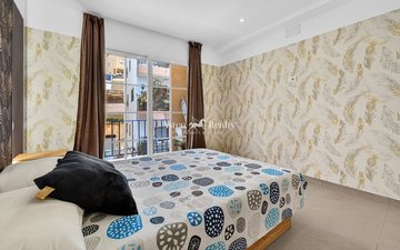 Property slide 10