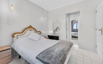Property slide 22