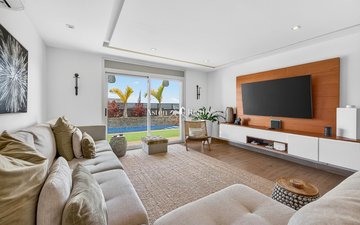 Property slide 18