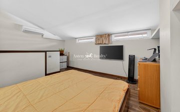 Property slide 15