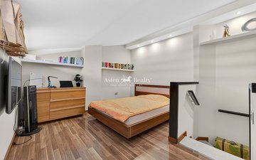 Property slide 17